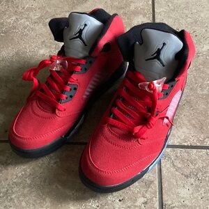 listing-status-banner